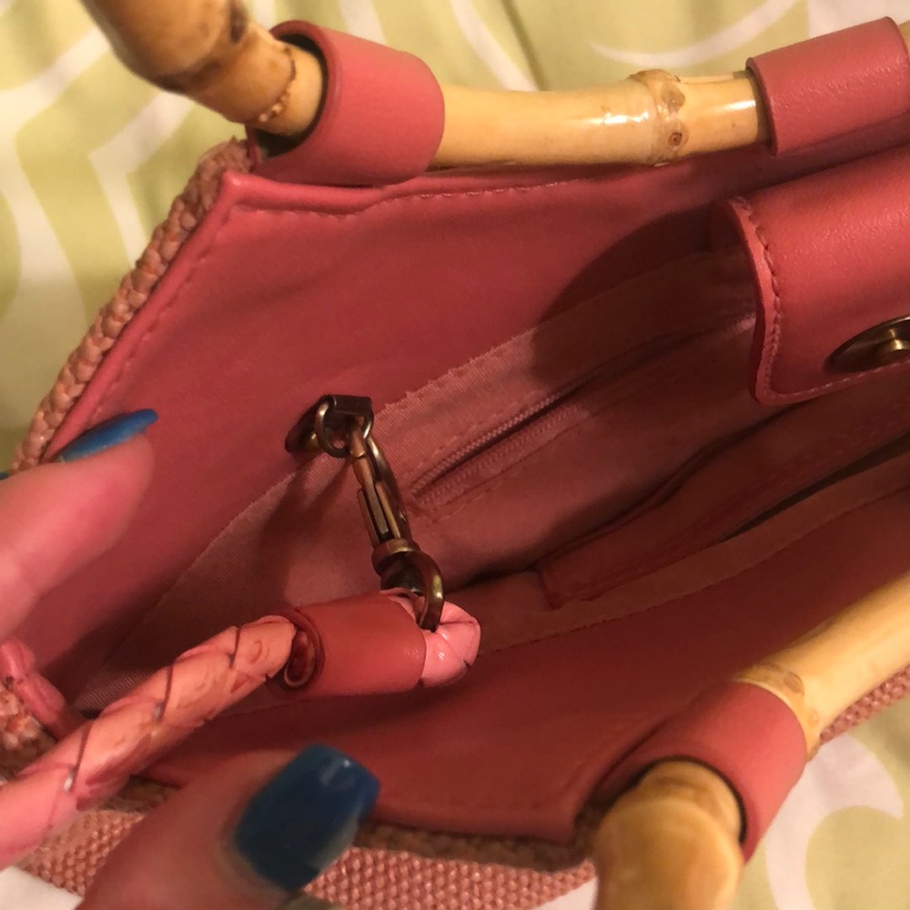 🌷Amanda Smith Salmon Pink Purse - Picture 5 of 8